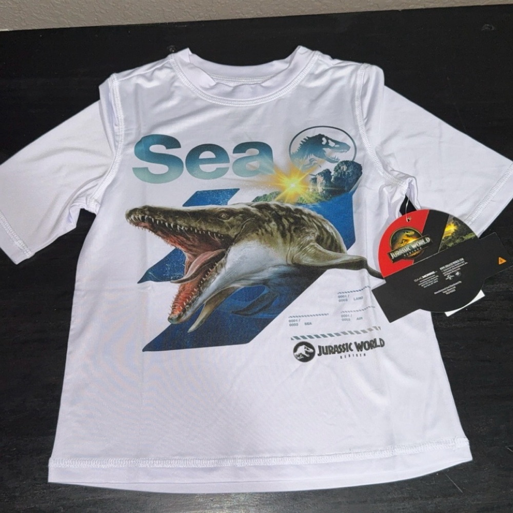 Jurassic World Kids White Rashguard size 4/5